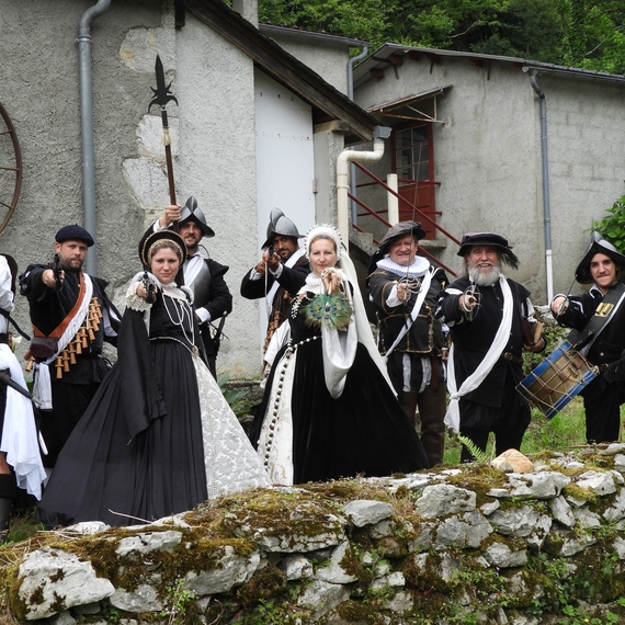 Théâtre "Les écharpes blanches" - OLORON-SAINTE-MARIE